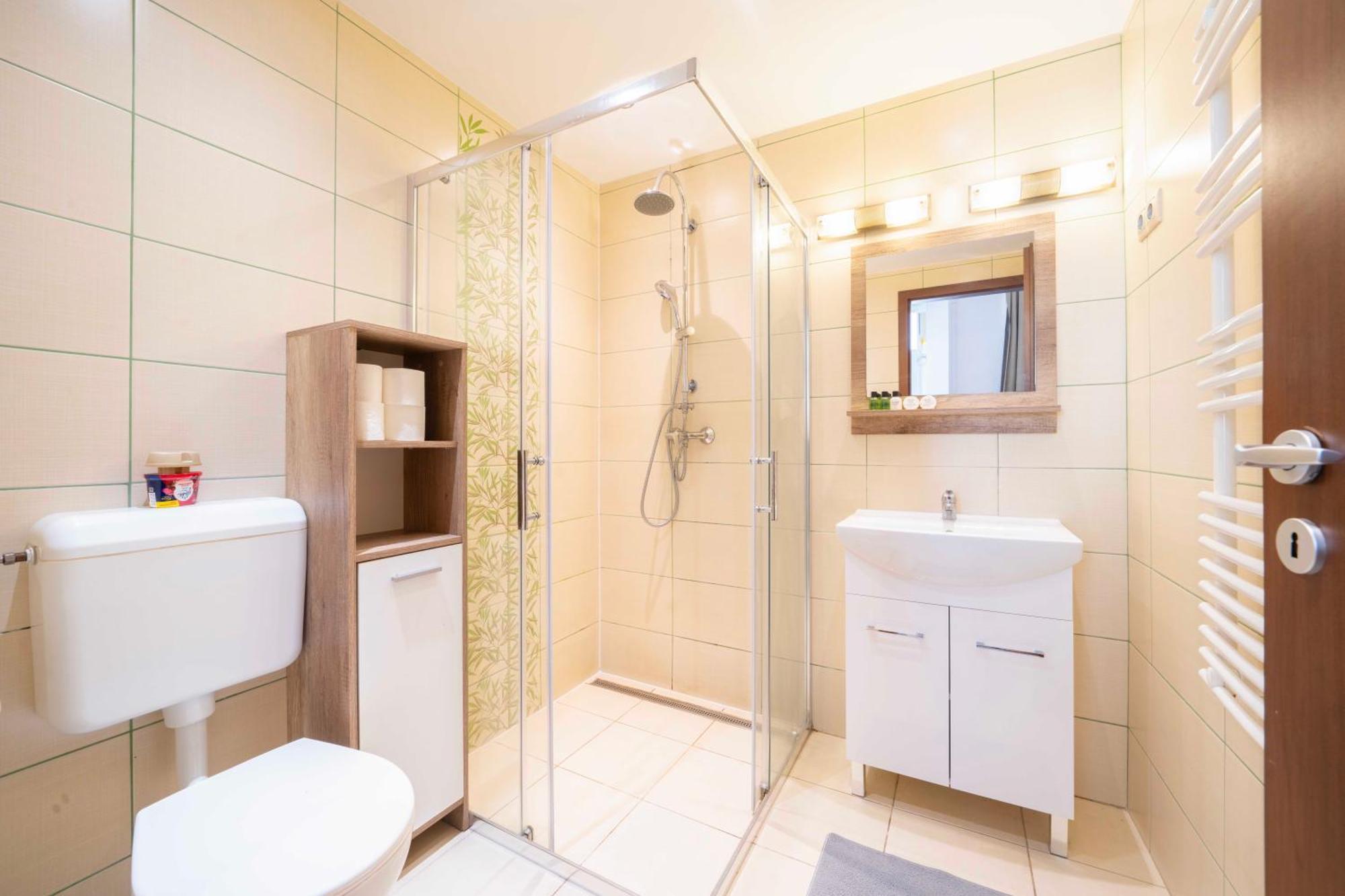 2br Party District K29 Апартаменти *